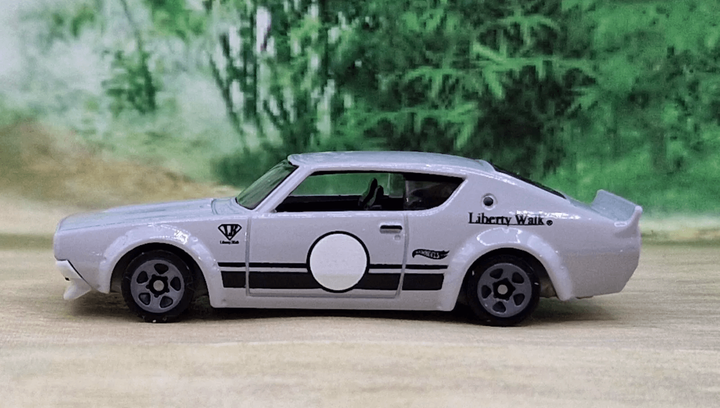 Машинка Базовая Hot Wheels Nissan Skyline 2000GT-R LBWK Liberty