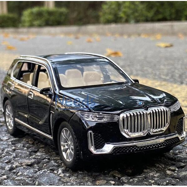Машинка BMW X7 игрушка моделька металлическая коллекционная 16 см