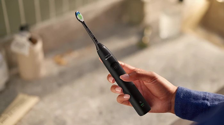 Електрична зубна щітка Philips Series 5300 HX7101/02 + TC - зображення 3