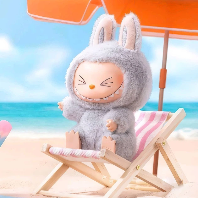 Іграшка-сюрприз Labubu плюшевий брелок у костюмі зайчика, сидячий