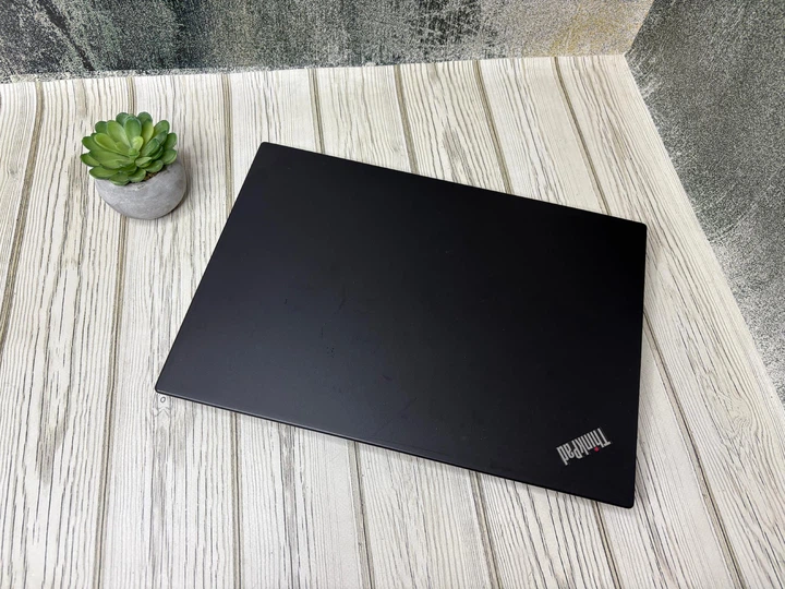 Бизнес-ноутбук Lenovo ThinkPad X13 Gen 1 |13.3