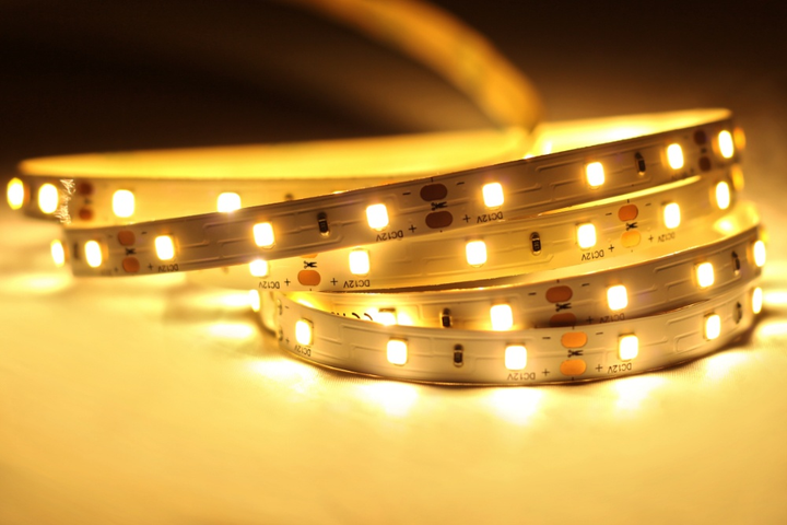 Taśma LED MW Power 24V 60 LED SMD2835 3000K IP33 50 m (5902135156643) - obraz 2