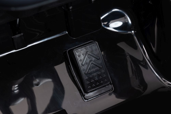 Samochód elektryczny dla dzieci Lean Toys Mercedes CLA 45s AMG 4x4 lakierowany Czarny (5905991011620) - obraz 5