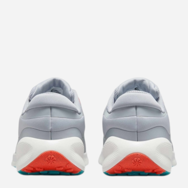 Підліткові кросівки для дівчинки Nike Revolution 7 (Gs) FB7689-008 36 (4Y) Сірі (197859608409) - зображення 5