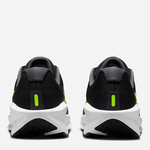 Buty do biegania męskie Nike Downshifter 13 FD6454-007 44 (10US) Czarne (197859137251) - obraz 4