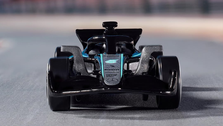 ミニカー Mercedes GP Petronas Колекційна Модель Bburago F1 Mercedes-AMG PETRONAS W15 2024