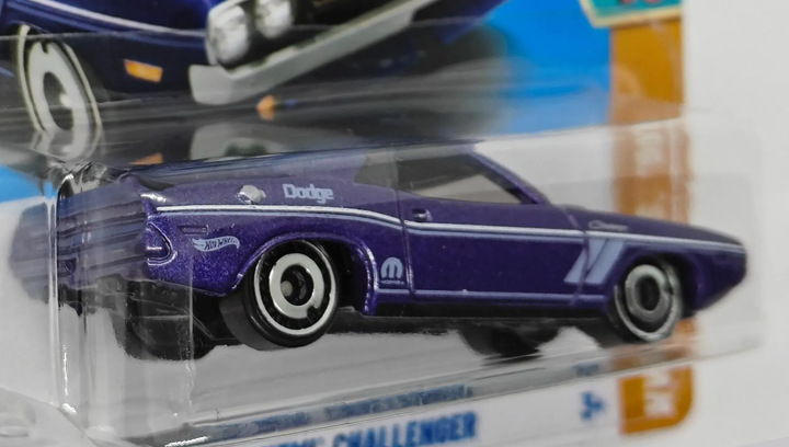 Машинка Базова Hot Wheels '70 Dodge Hemi Challenger Mopar '70s vs