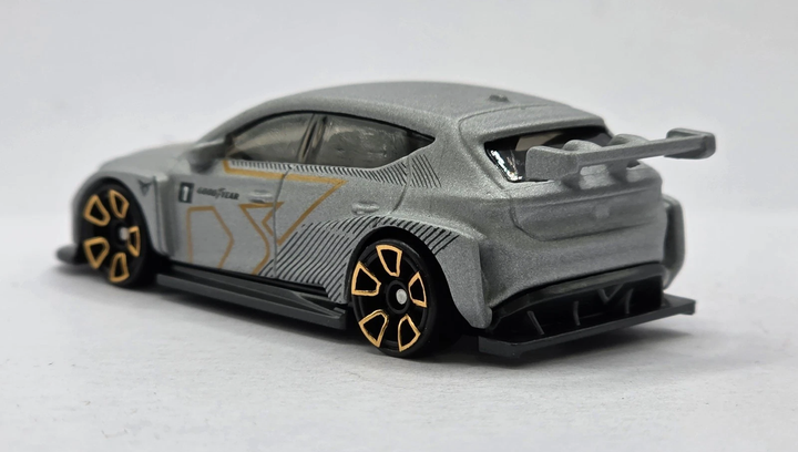 Машинка Базовая Hot Wheels Seat Cupra e-Racer EV 1:64 HYX46 Grey
