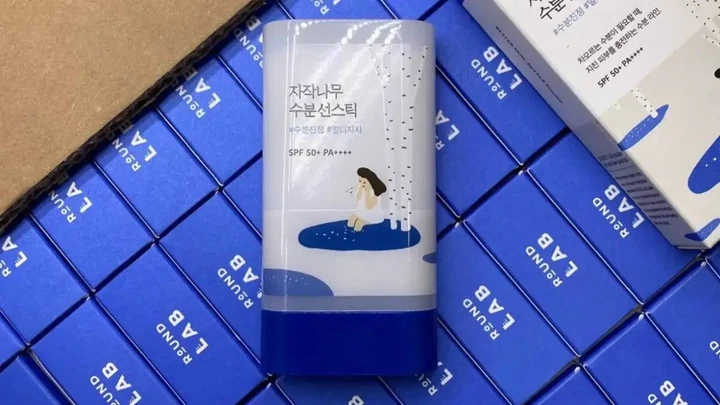 Сонцезахисний стік Round Lab Birch Juice Moisturizing Sun Stick SPF50+ PA++++ 19 гр - Фото 2 Сонцезахисний стік Round Lab Birch Juice Moisturizing Sun Stick SPF50+ PA++++ 19 гр - зображення 2