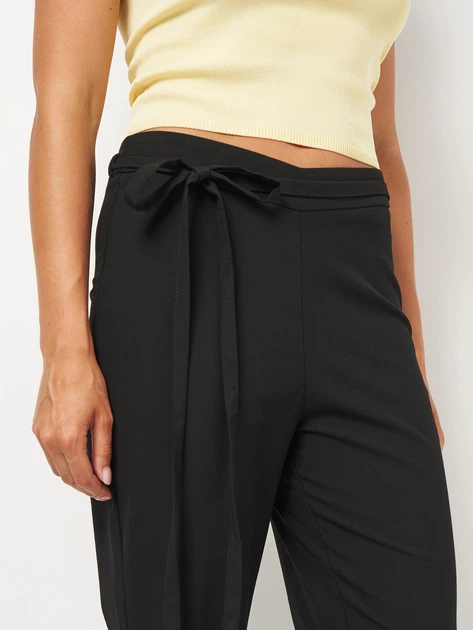 Брюки женские Mohito 0559T-99X 34 Черные (5904841644421) - Фото 4 Брюки женские Mohito 0559T-99X 34 Черные (5904841644421) - изображение 4