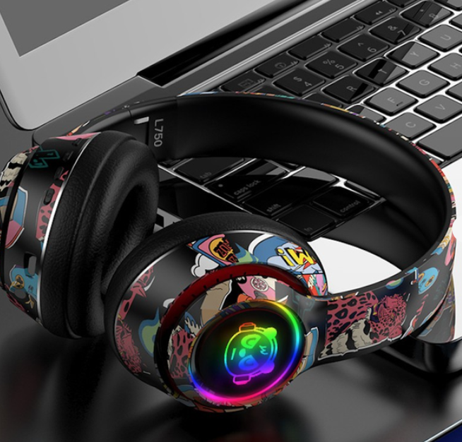 Беспроводные наушники графити с RGB подсветкой ATD L750 (II) 33021 - Фото 4 Беспроводные наушники графити с RGB подсветкой ATD L750 (II) 33021 - изображение 4