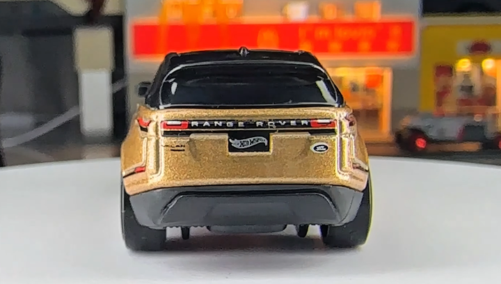 Машинка Базовая Hot Wheels Range Rover Velar Then and Now 1:64