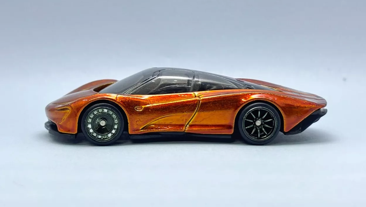 Машинка Базова Hot Wheels McLaren Speedtail Super Treasure Hunt
