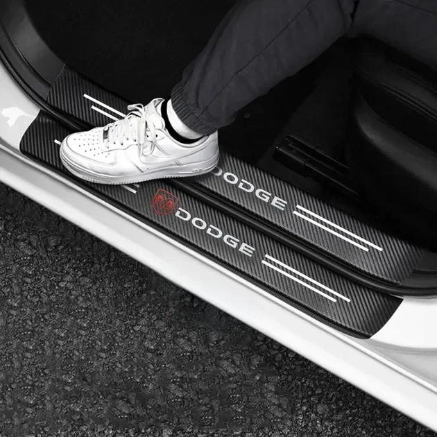 Защитная плёнка на пороги с логотипом Dodge карбон 4D (Auto-69972) аксесуари для авто - изображение 2