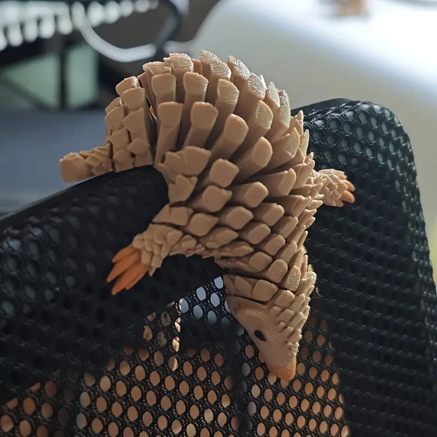 Игрушка антистресс 3D-печатный Панголин, подвижный, декоративная фигурка из PLA, 15 см Бежевый - Фото 3 Игрушка антистресс 3D-печатный Панголин, подвижный, декоративная фигурка из PLA, 15 см Бежевый - изображение 3