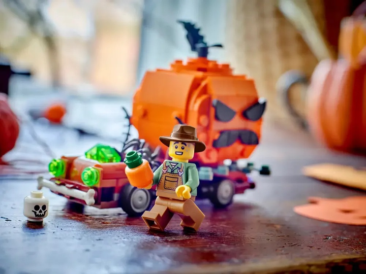 Zestaw klocków LEGO Pickup z dynią halloweenową 177 elementów (40822) - obraz 6