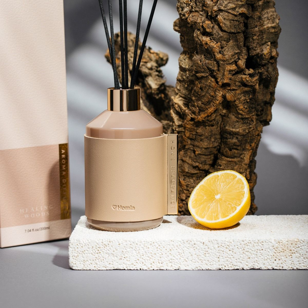 Dyfuzor zapachowy Homla Sleek Leather Healing Woods z patyczkami 200 ml (5906496708558) - obraz 10