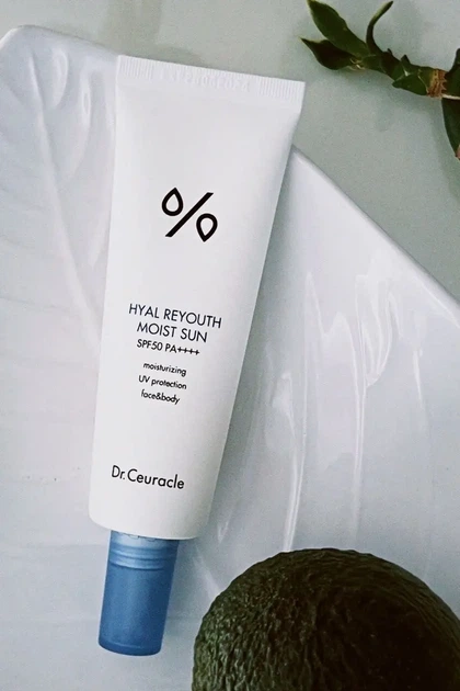 Сонцезахисний крем із гіалуроновою кислотою Dr.Ceuracle HYAL REYOUTH MOIST SUN SPF 50/PA++++ 50 мл - Фото 1 Сонцезахисний крем із гіалуроновою кислотою Dr.Ceuracle HYAL REYOUTH MOIST SUN SPF 50/PA++++ 50 мл - зображення 1