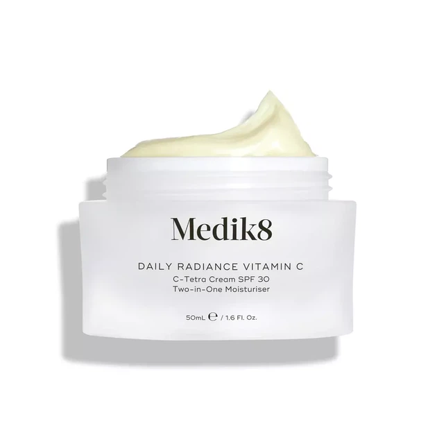 Daily radiance vitamin C антиоксидантний зволожувальний крем з SPF 30 Medik8 50ml - Фото 1 Daily radiance vitamin C антиоксидантний зволожувальний крем з SPF 30 Medik8 50ml - зображення 1