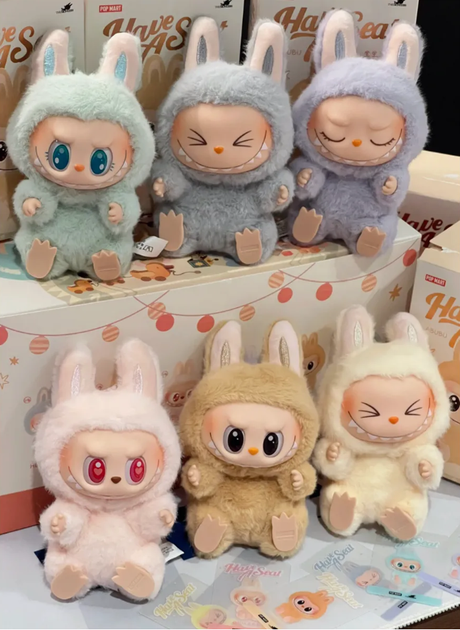 Мягкая игрушка Лабубу Монстры 15см Pop Mart Labubu Art The Monsters плюшевый брелок-сюрприз на рюкзак - изображение 6