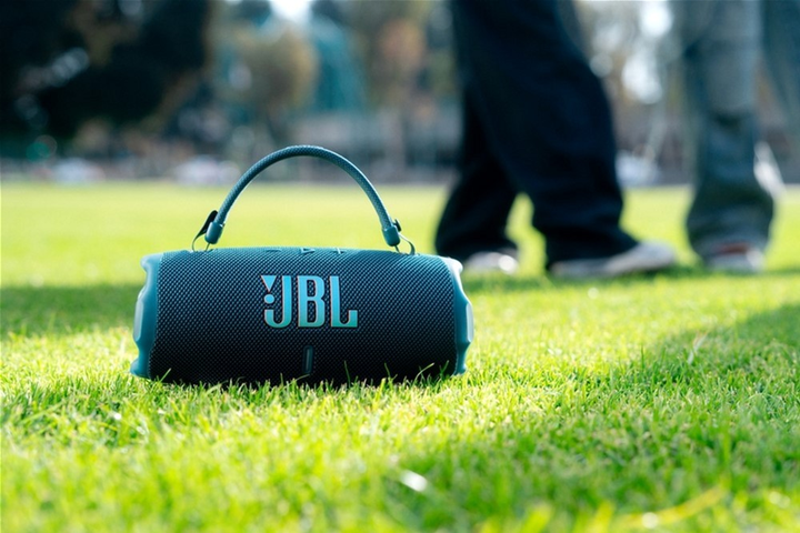 Портативна колонка JBL Charge 6 Blue (JBLCHARGE6BLU) - зображення 12