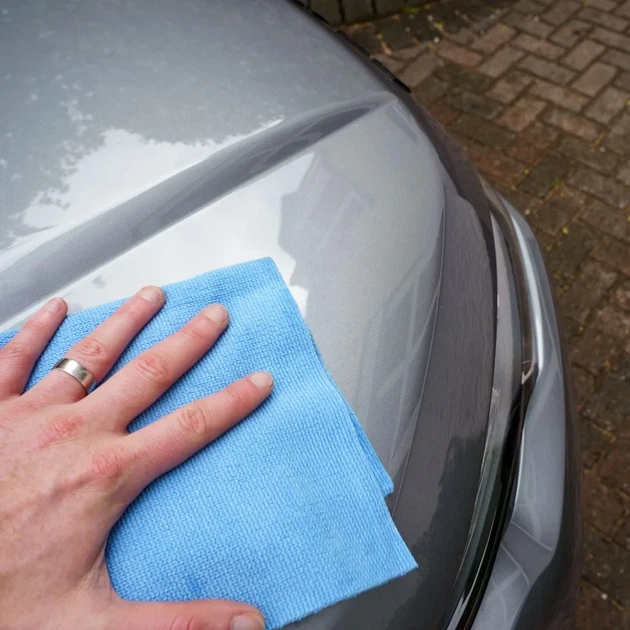 Поліроль для кузова Turtle Wax Color Magic Silver 500 мл, кольорозбагачений віск для сріблястих авто, відновлення кольору та блиск - зображення 2