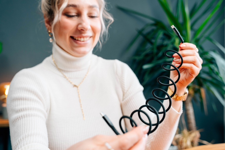 Kabel zasilający i synchronizujący Verbatim 60 W z magnesem, USB-C do USB-C, 120 cm, czarny (23942318590) - obraz 6