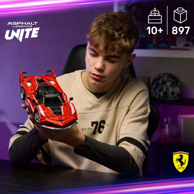 Конструктор LEGO Technic Ferrari FXX K 897 деталей (42212
