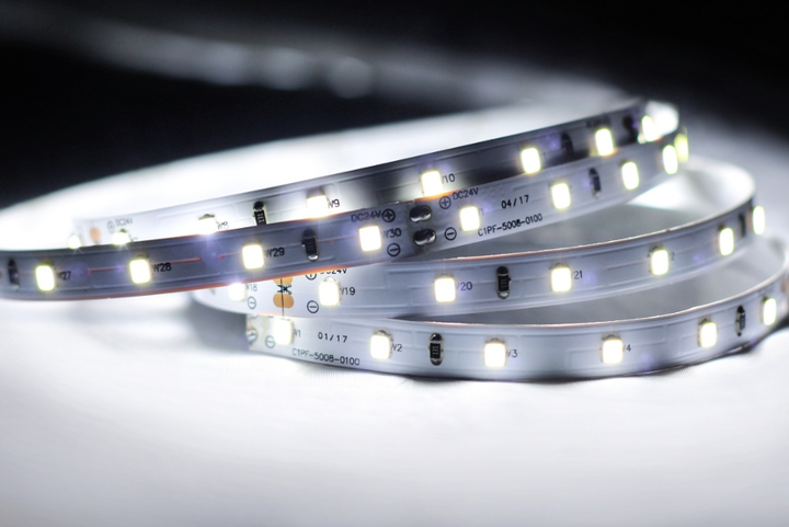 Професійна світлодіодна стрічка MW Lighting HQS 6 Вт/м 12В 60LED 6500K IP33 50м (5902135157107) - зображення 2