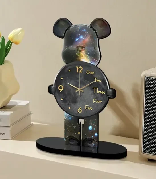 Годинник настільний Bearbrick "Космічний Ведмедик" 30 см Black (3_06483) - зображення 3