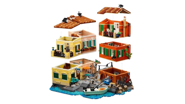 Конструктор LEGO Ideas Італійська Рив'єра 3251 деталей (21359) - зображення 4