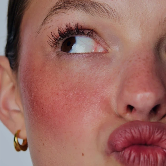 Кремовые румяна Rhode "Toasted teddy" Pocket blush - изображение 6