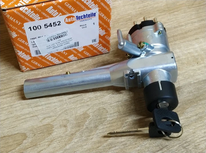 Замок зажигания AUTOTECHTEILE 100 5452 MERCEDES BUS 207-310 82