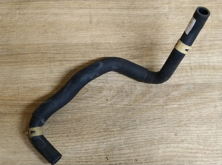 Патрубок расширительного бачка MITSUBISHI 1370A654