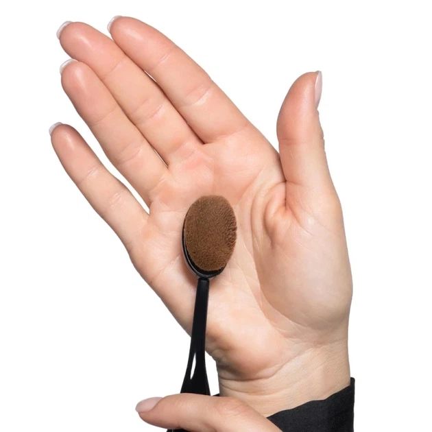 Овальная кисточка среднего размера Artdeco Medium Oval Brush Premium Quality (4052136068979) - изображение 5