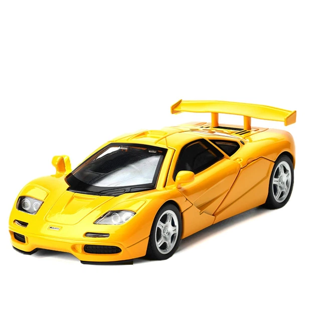 Машинка коллекционная CHIYUAN McLaren F1 металлическая со светом и