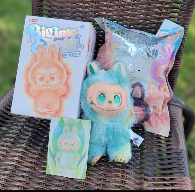 Мягкая игрушка брелок Labubu Pop Mart Big Into Energy