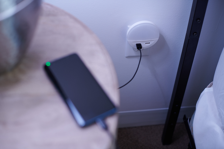 Nocna lampka LEDVANCE LUNETTA USB 3000K (4058075266902) - obraz 7