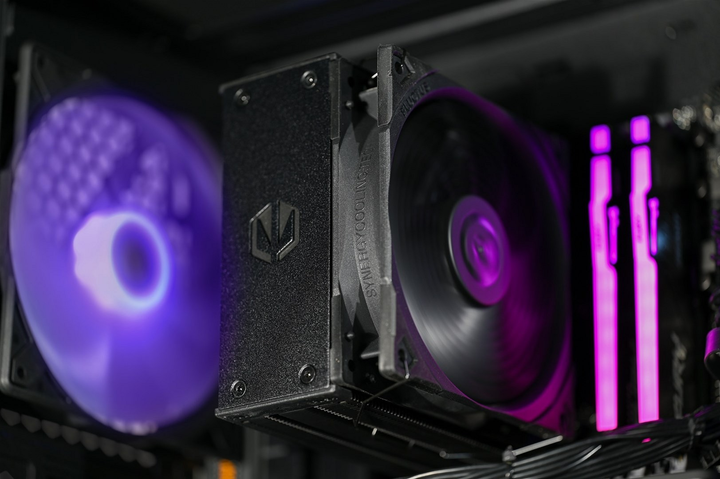Komputer Actina ENDORFY 7700X/32GB/2TB/RTX5070Ti/850W MT (KOMACNGIP0247) - obraz 14
