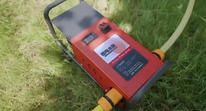 Помпа для води акумуляторна Pump-04 з розпилювачем, 3 м всмоктування, 5 м шланг - зображення 2