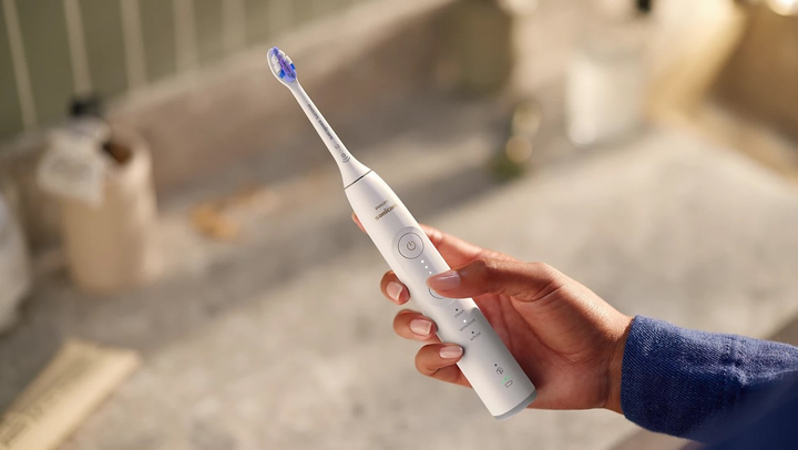 Набір електричних зубних щіток Philips Sonicare Series 6500 HX7419/01 + TC - зображення 5