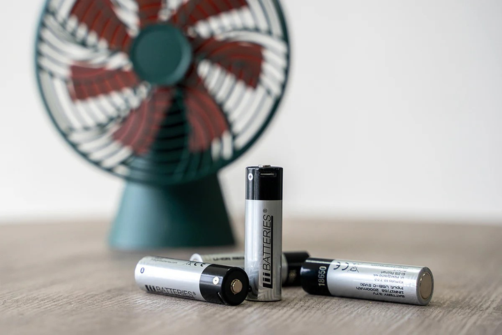 Акумулятори LiiBatteries 18650 TYPE-C USB Rechargeable 2 шт (9313448510842) - зображення 7
