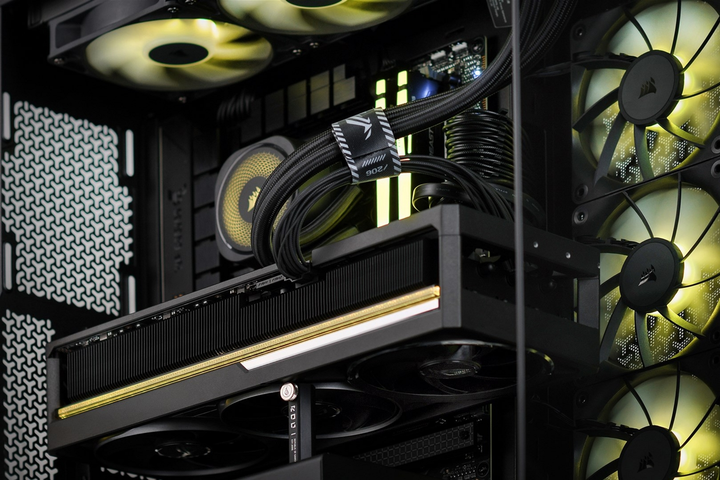 Komputer Actina iCUE 7900X/64B/2TB/RTX5090/1000W (5901443413776) - obraz 12