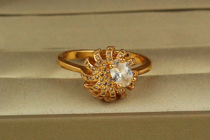 Кольцо Xuping Jewelry Япония р 20 золотистое - Фото 2 Кольцо Xuping Jewelry Япония р 20 золотистое - изображение 2