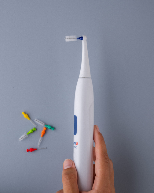 Szczoteczka soniczna Paro Swiss Sonic z etui i 7 końcówkami (7610458007600) - obraz 14