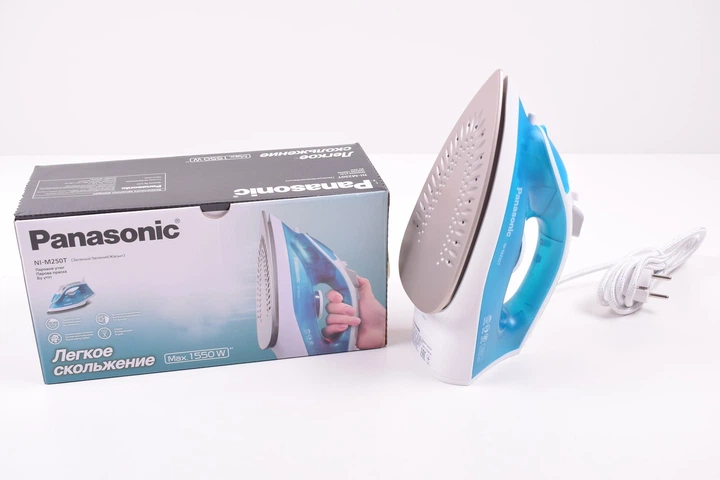 Праска PANASONIC, 1550Вт, 210мл, постійна пара - 15гр, керамічна підошва, блакитний (00113331) - изображение 4