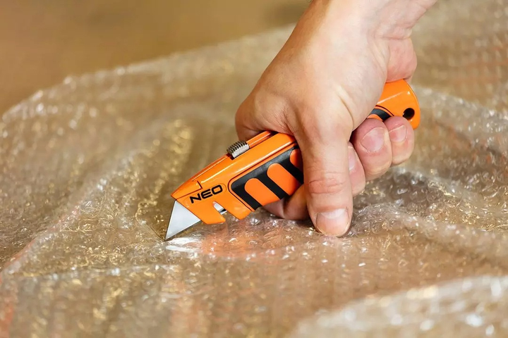 Nóż z ostrzem trapezowym NEO Tools metalowy korpus 63-707 (5907558472356) - obraz 11