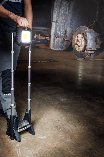 Reflektor teleskopowy NEO TOOL 99-124 3000 lm (5906692019526) - obraz 15