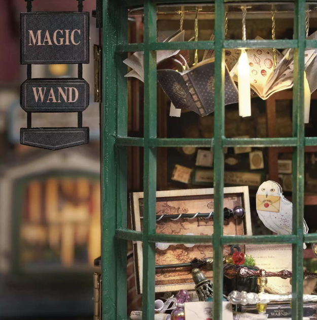 Book Nook DIY Harry Potter - Румбокс "Магазин волшебных палочек Олливандера" с подсветкой - изображение 7