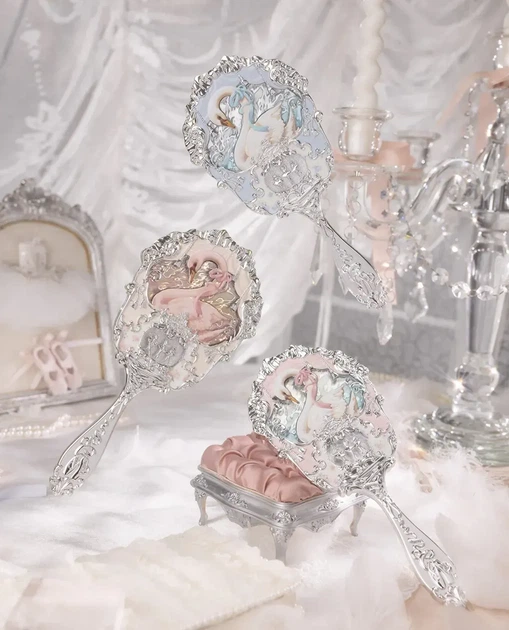 Зеркало с ручкой от Flower Knows из коллекции Swan Ballet (Creamy